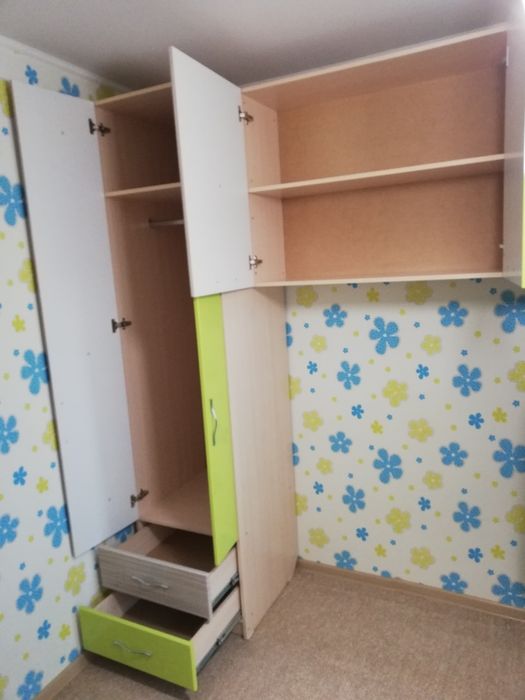 Продаётся спальный гарнитур