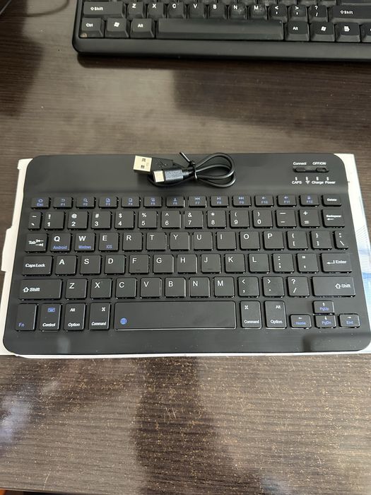 Tastatura wireless bluetooth