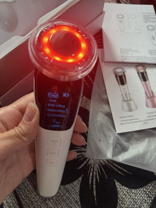 Массажёр для лица  20000