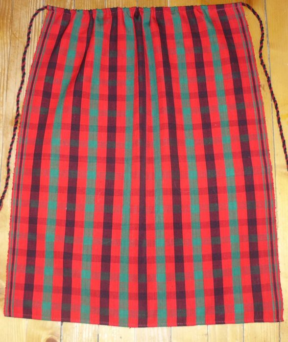 Памучни престилки за народни носии от автентичен ръчнотъкан плат