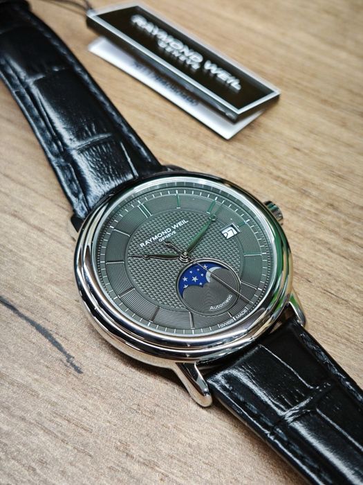 Швейцарские часы RAYMOND WEIL, механика.