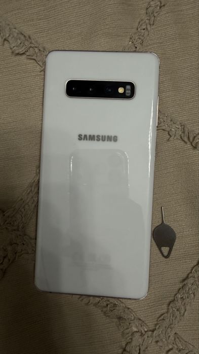 Продам Samsung Galaxy S10+