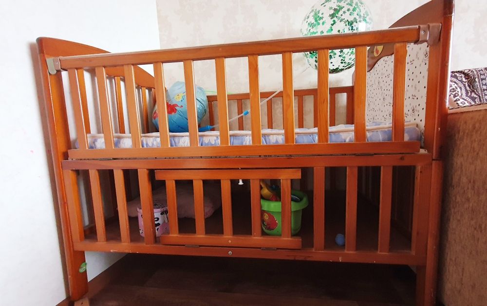 Продаю детскую кроватку