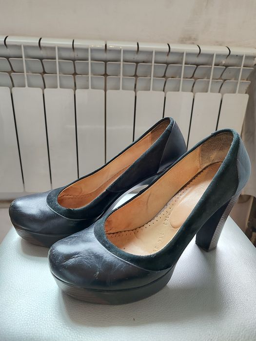 Весь обувь в хорошем состоянии