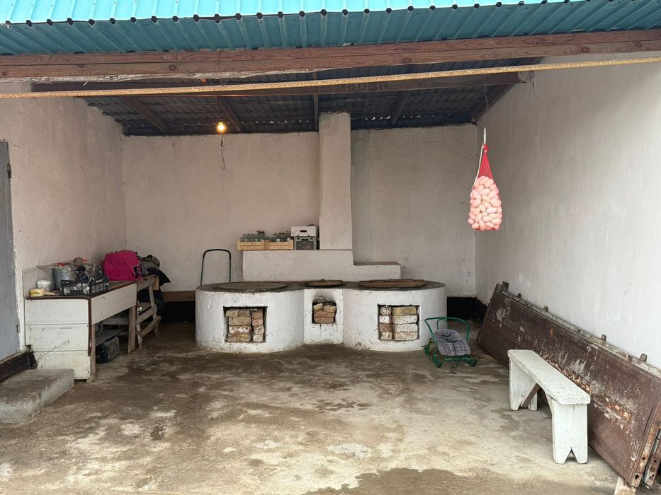 Жер уй   сатылады