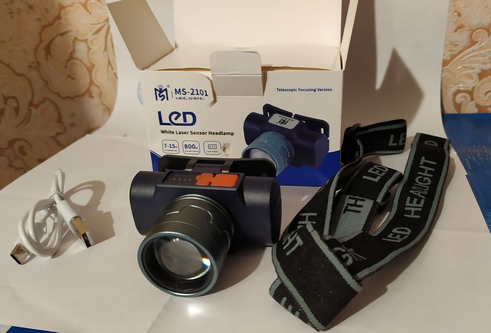 Продам 2 новых налобных фонаря