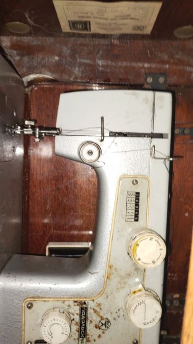 Продам швейную мшинку