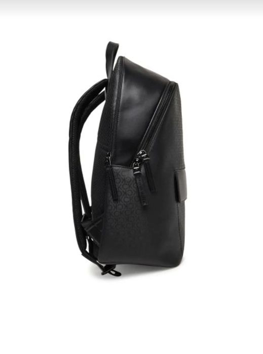 Calvin Klein нова чанта