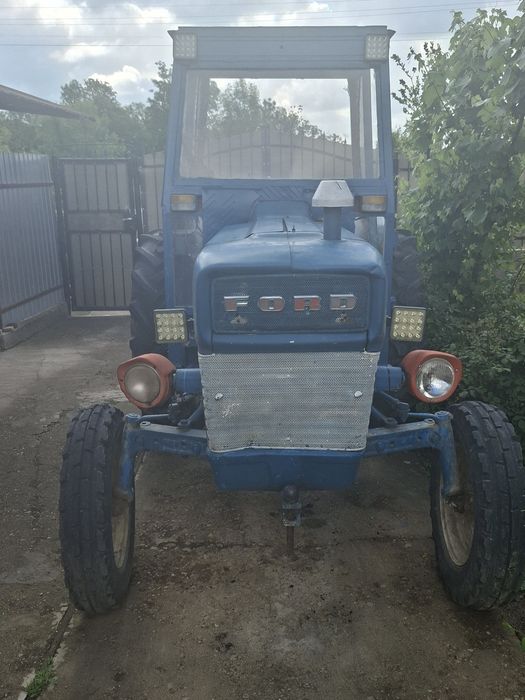 Tractor ford de 45