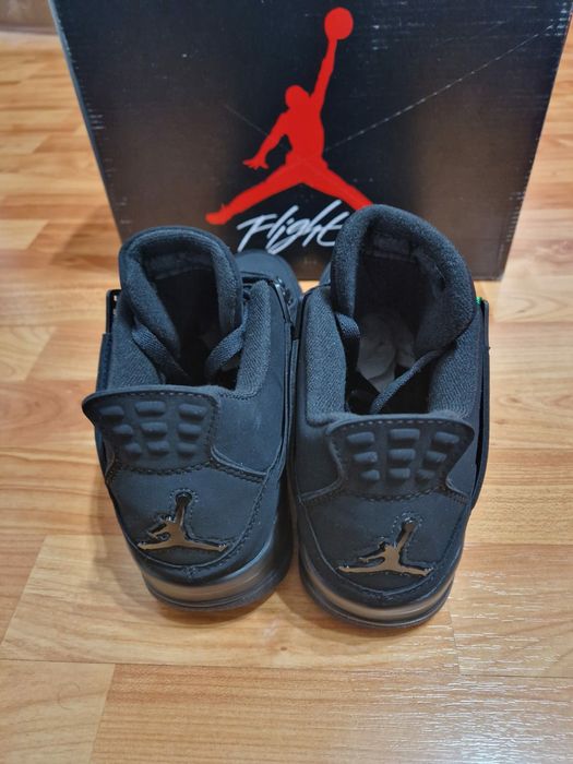 Încălțăminte jordan Retro patru