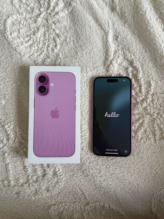 Vând iPhone 16 roz, 128 GB, în stare foarte bună