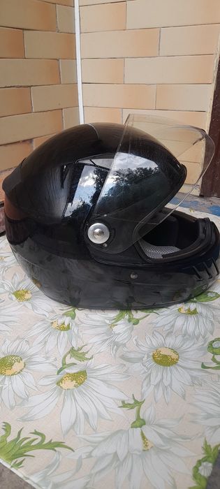 Продам защитный шлем