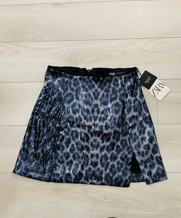 Къса пола на Zara с пайети