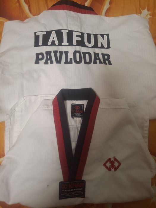 Продам добок-форму для занятий таеквандо.