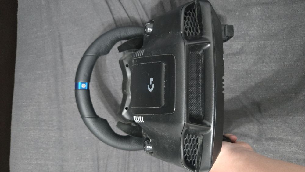 Volan si pedale  G923 Logitech cu butoane de playstation