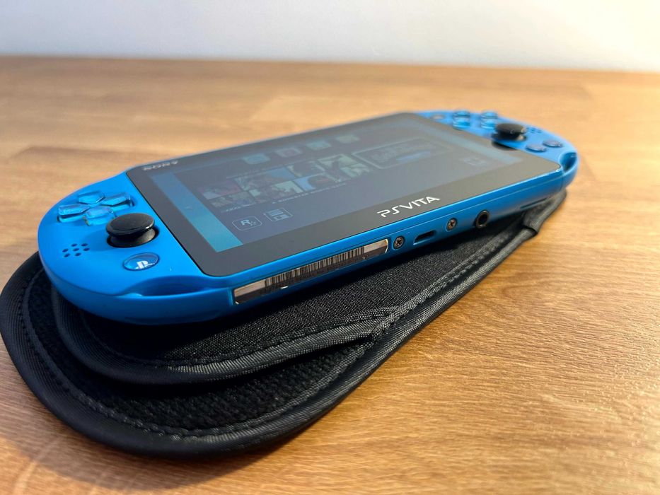 PS Vita Slim Aqua Blue — 128GB, stare foarte bună