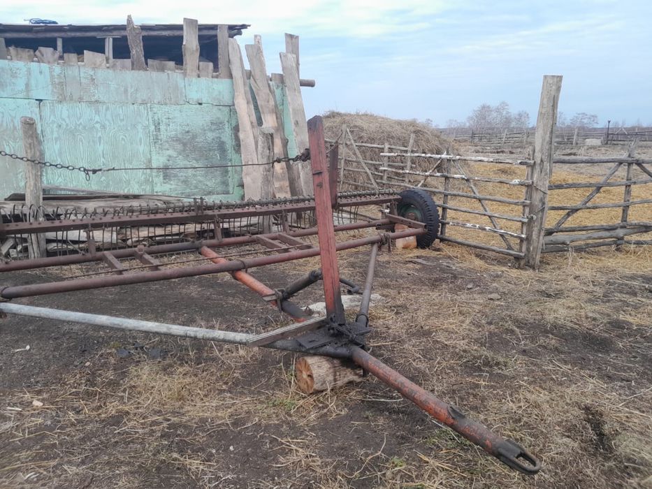 Продается трактор, вместе с комплектом