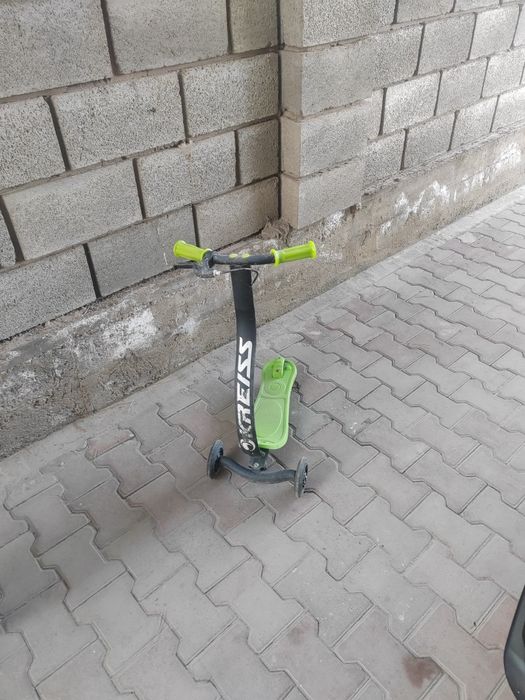 Продам детский самокат