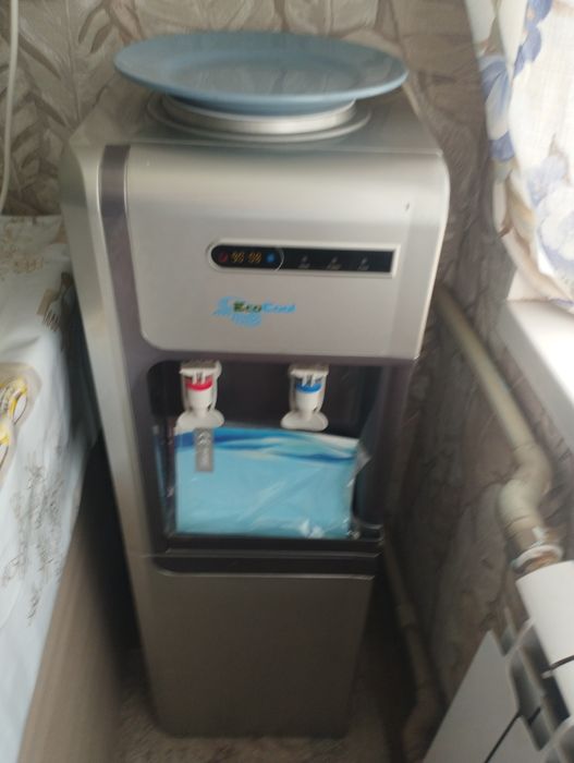 Продается кулер для воды