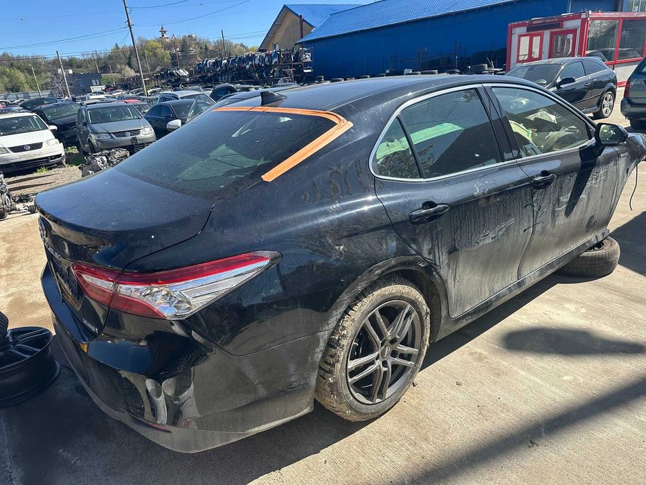 Elemente caroserie Toyota Camry 2020 portiera bara capota