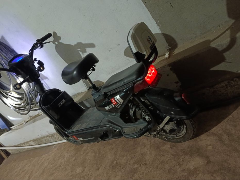 Мопед скутер сатылады