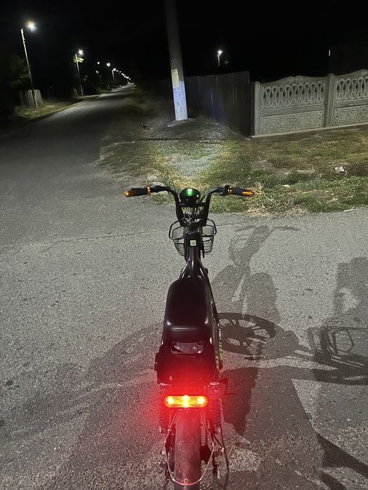 Vand scuter electric