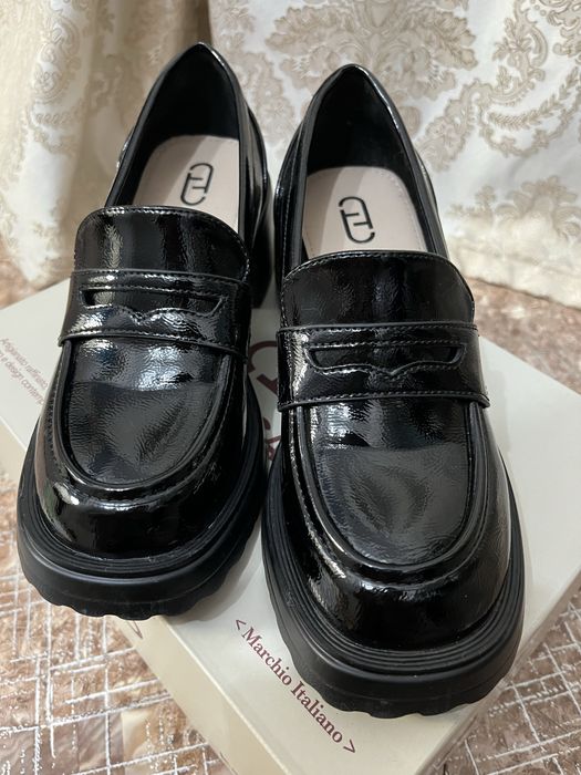 Лоферы женские черные, новые, 38 размер