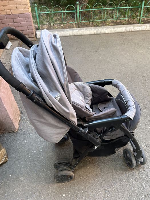 Коляска детская Joie
