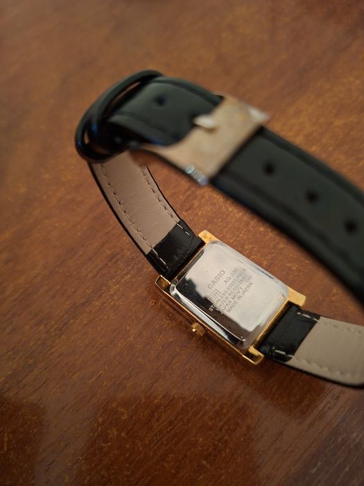 Женские часы CASIO