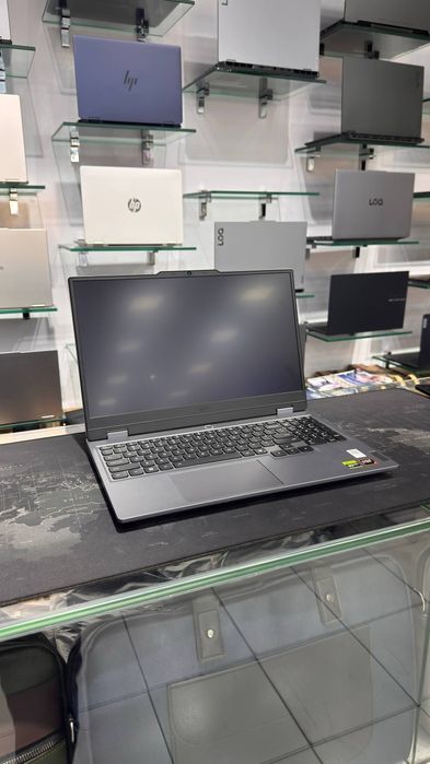 Lenovo Loq Rayzen 5 220