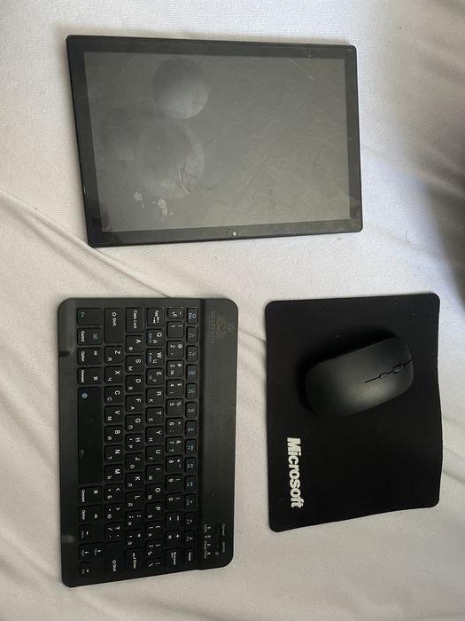 Продам планшет Umilio