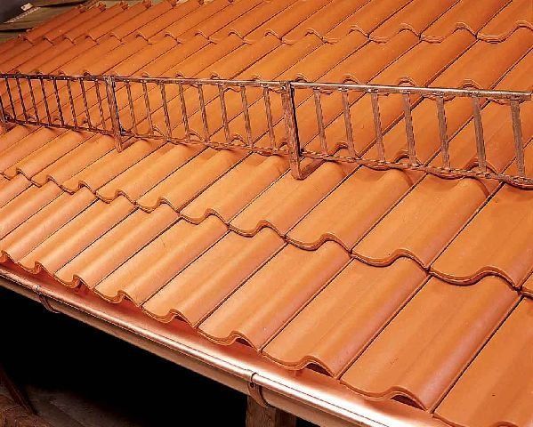 Parazapadă grilaj acoperis tigla ceramică solzi