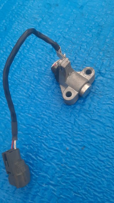 Датчик распредвала 2UZ-FE TAYOTA