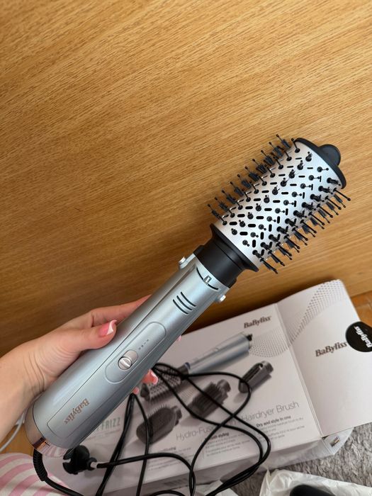 Perie electrică babyliss nouă