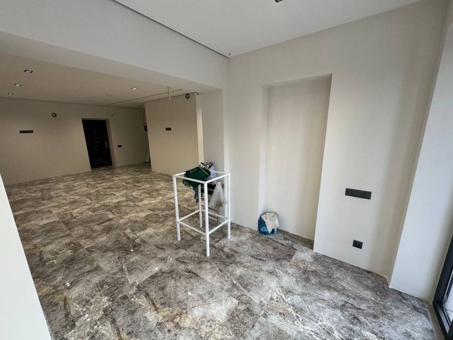 Аренда коммерческое помещения 1линия в доль дороге на ц1 центре города