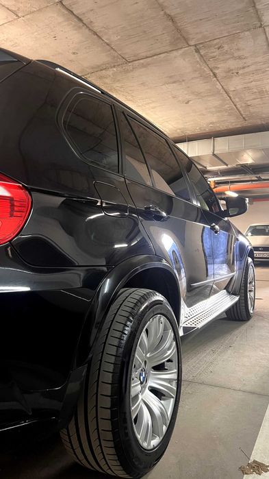 Продавам  си личният автомобил BMW X5 E70