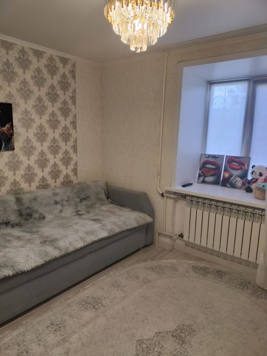 Продам 1 комн квар. 9-17,  1. этаж.