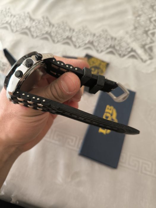 Продам часи хорошего качества Lige