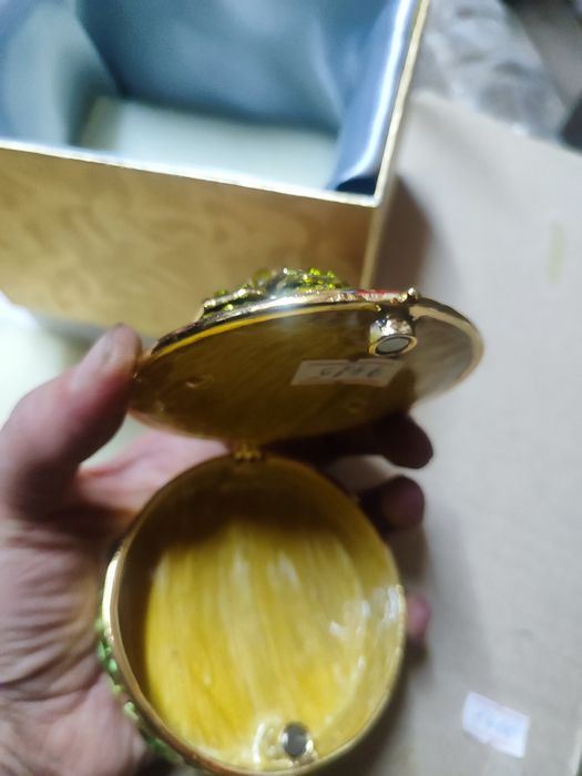 Шкатулки разные .