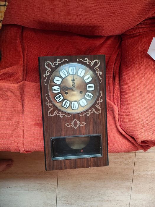 Ceas antic cu pendul