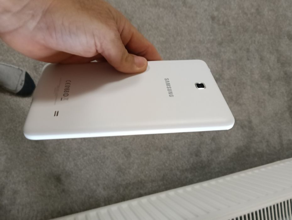 Vând tabletă Samsung Galaxy tab 4