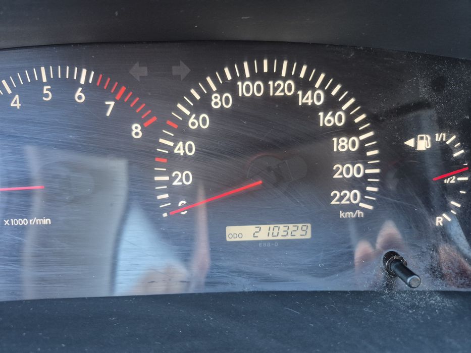 Toyota corolla 1.4i бензин