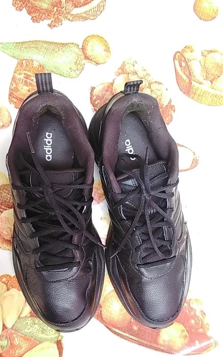 Крассовки   ботинки  современные,мужские.