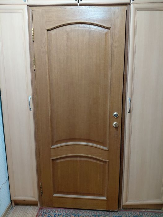Продам межкомнатные двери б.у.