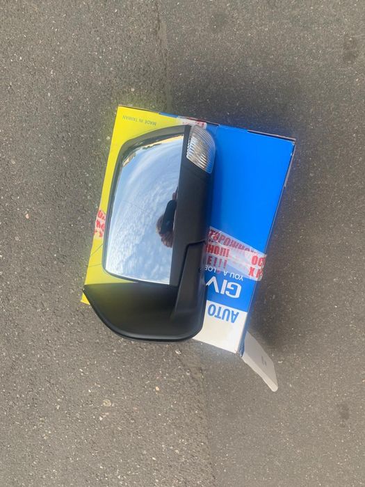 Боковой зеркало правая  Chevrolet Trailblazer