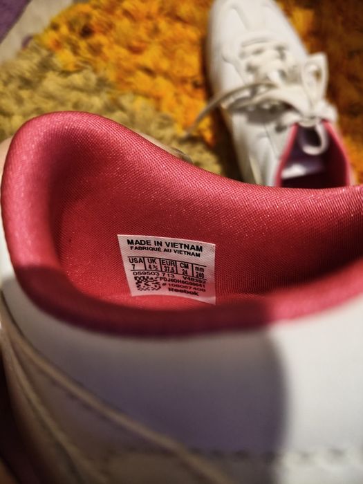 Reebok Originali Noi - Nepurtați - Livrare Easybox .CONTACT DOAR PE CH