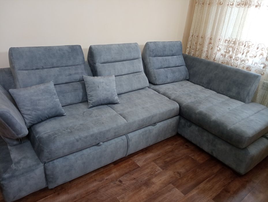 Диван угловой высокий