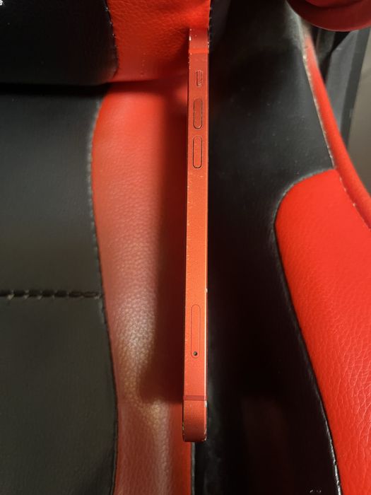 Iphone 12 (Red product)