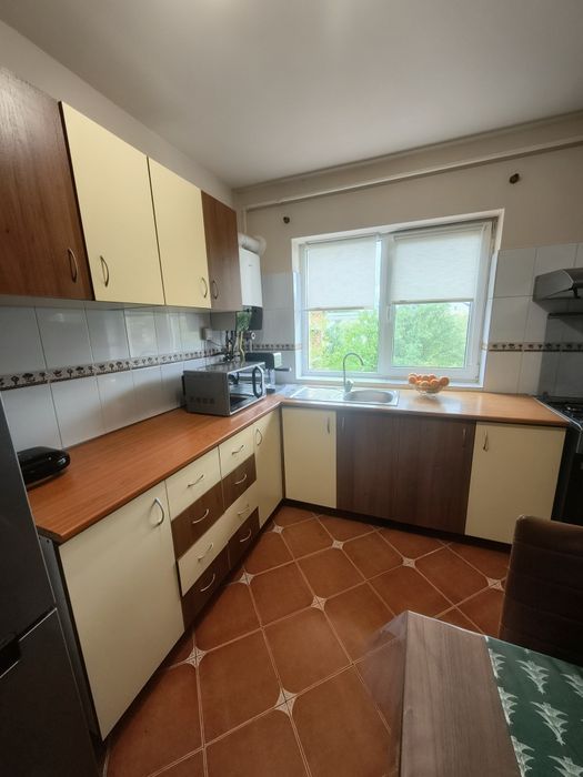 Închiriem apartament cu 2 camere, suprafață 61 mp, in Baia Mare, Strada Victoriei.