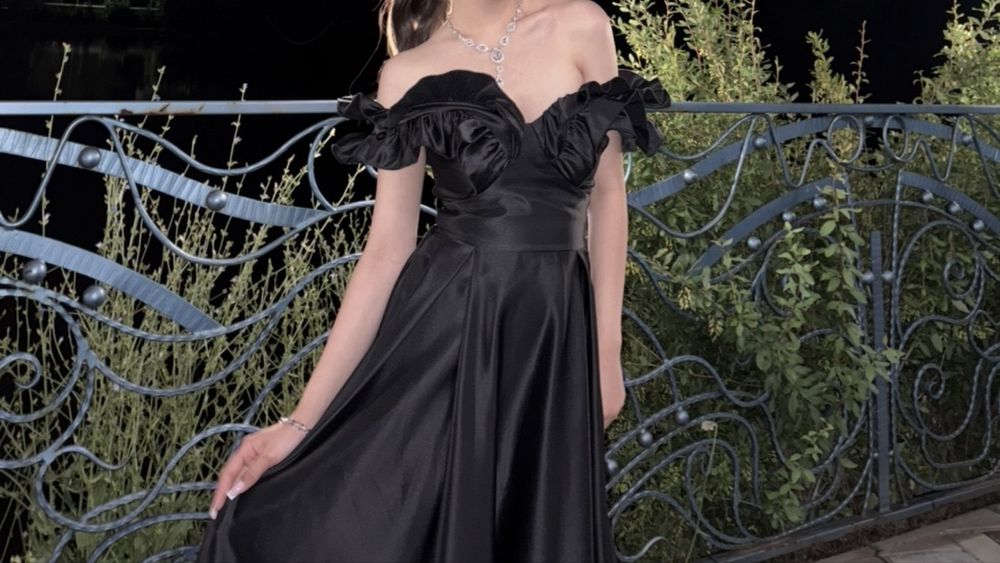 Платье шикарное